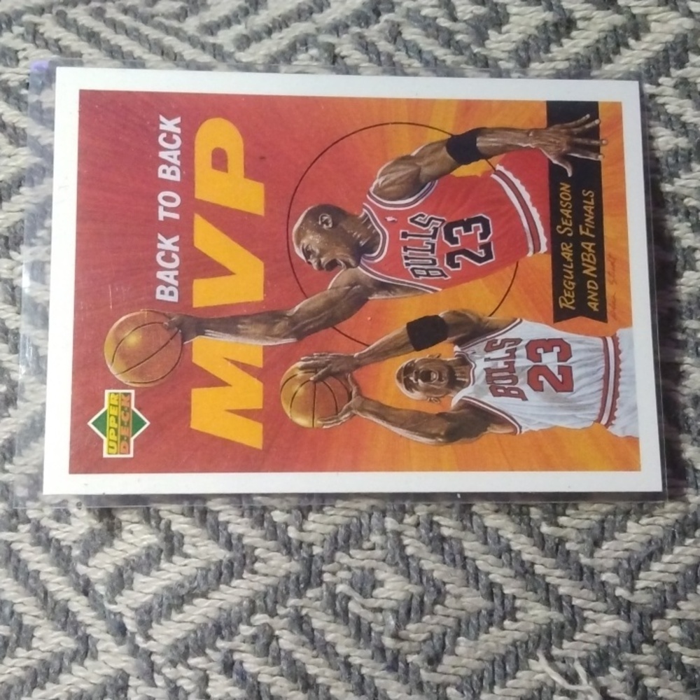 1992-93 Upper Deck Michael Jordan #107 MVP  - Near Mint💎